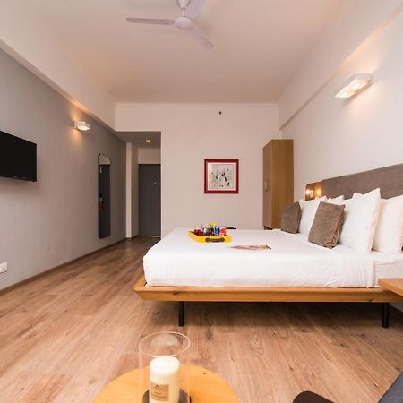 Oyo Townhouse 028 Corporate Suite Noida Kültér fotó