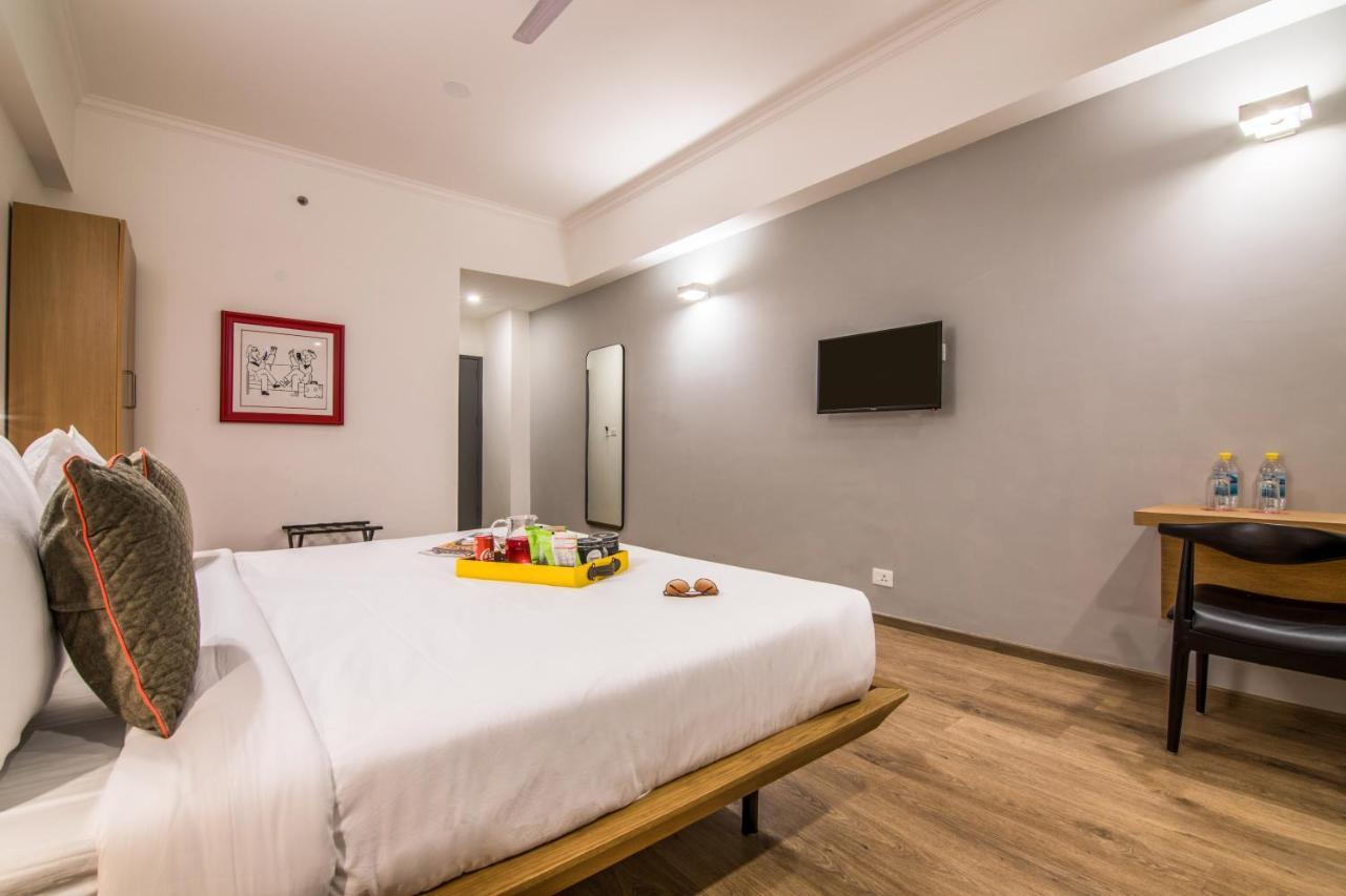 Oyo Townhouse 028 Corporate Suite Noida Kültér fotó