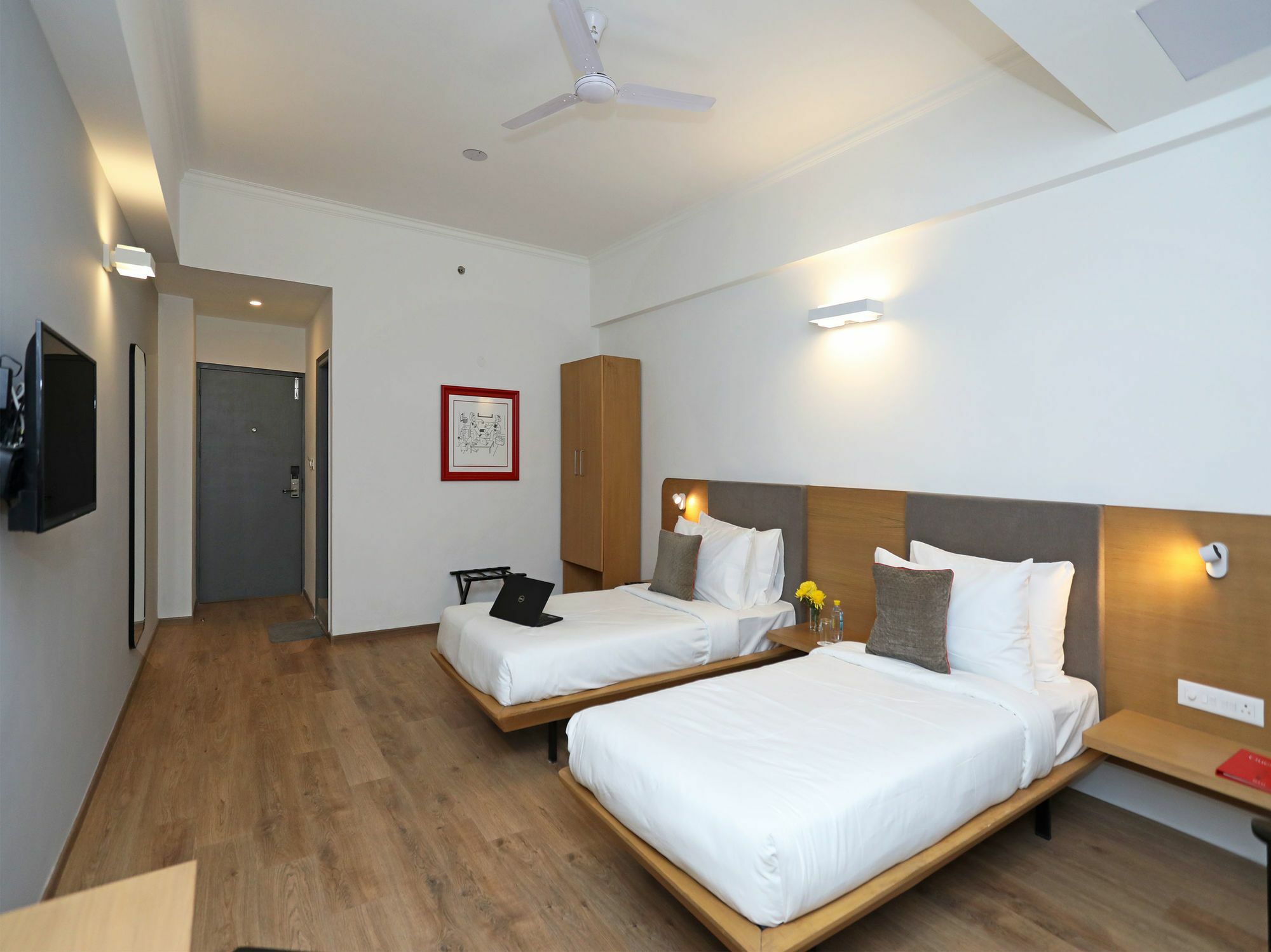 Oyo Townhouse 028 Corporate Suite Noida Kültér fotó