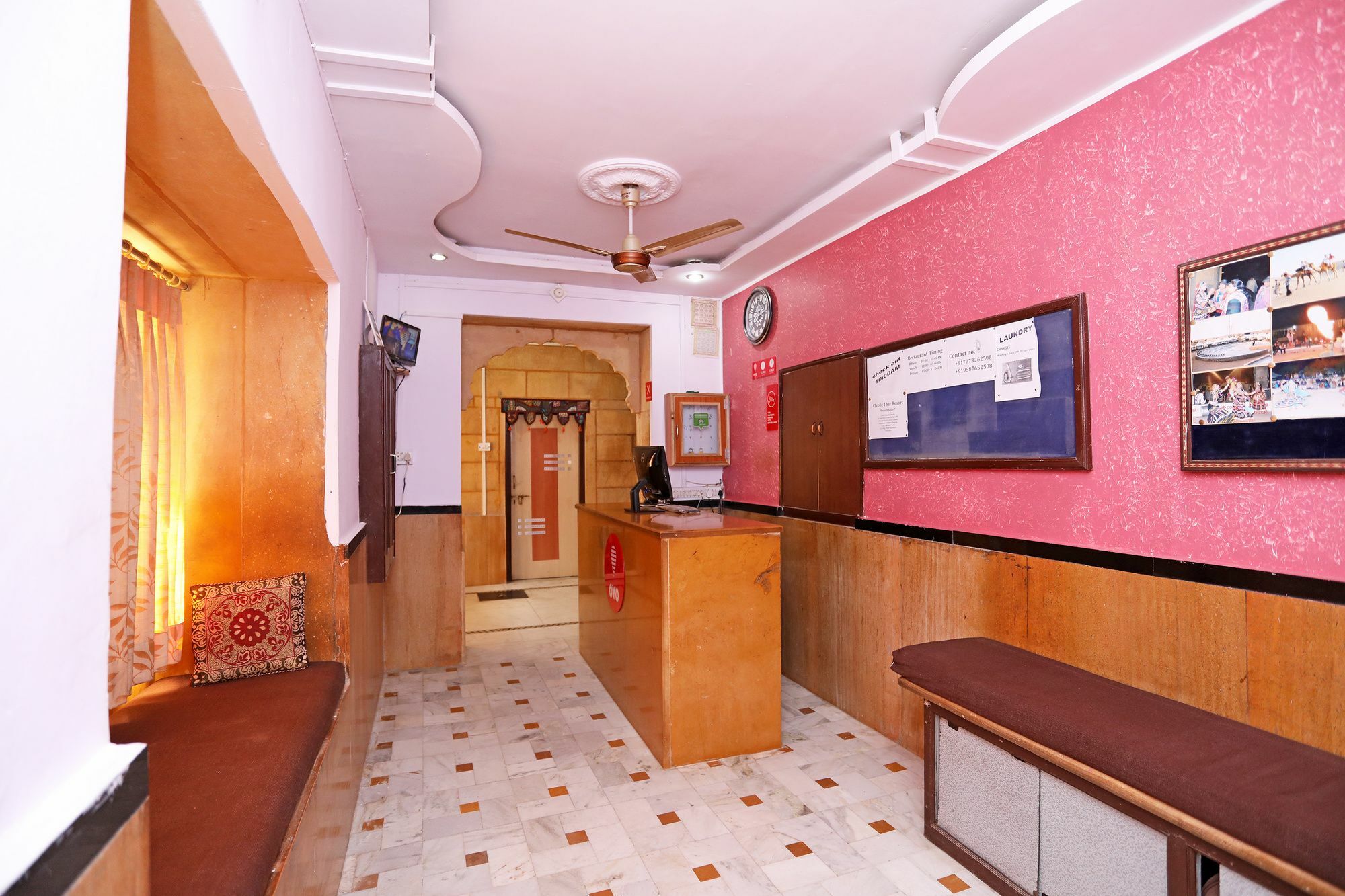 Oyo Townhouse 028 Corporate Suite Noida Kültér fotó
