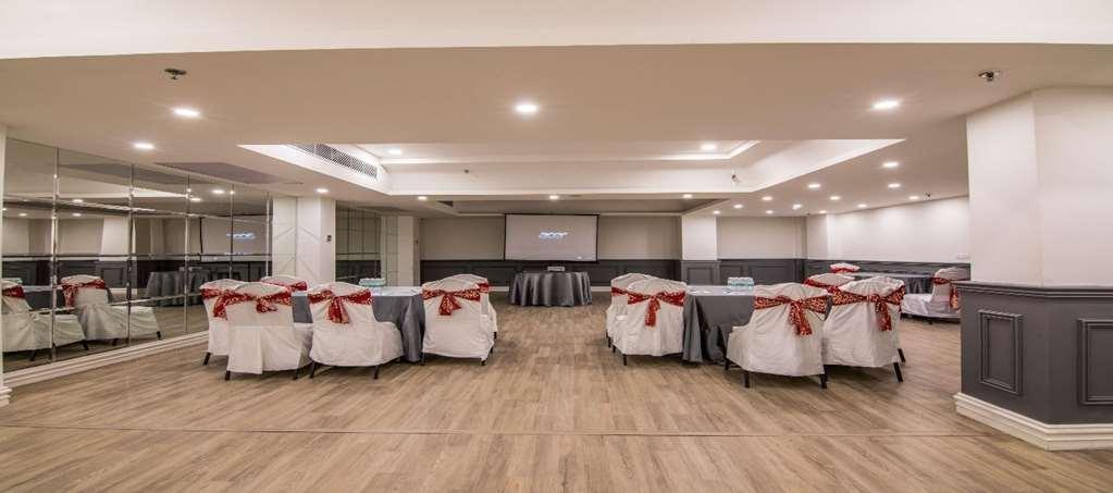 Oyo Townhouse 028 Corporate Suite Noida Létesítmények fotó